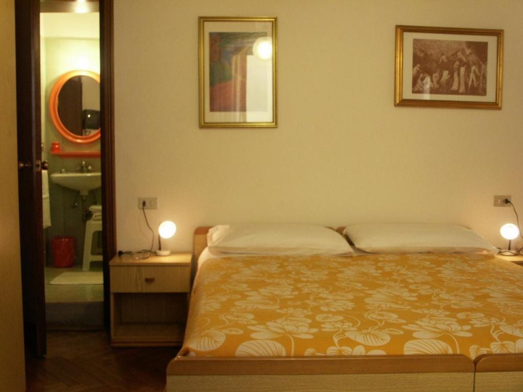 Albergo Corona Salsomaggiore Terme Zimmer foto